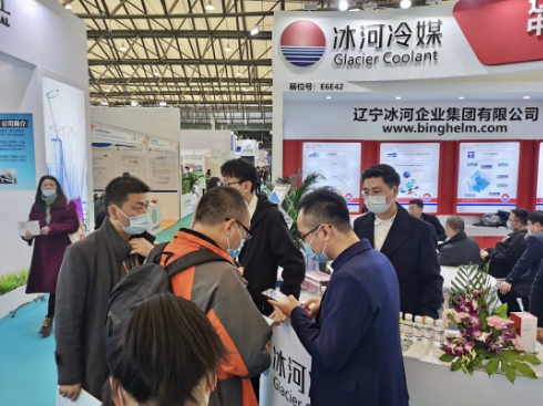 互留聯(lián)系方式，以備會后深入了解